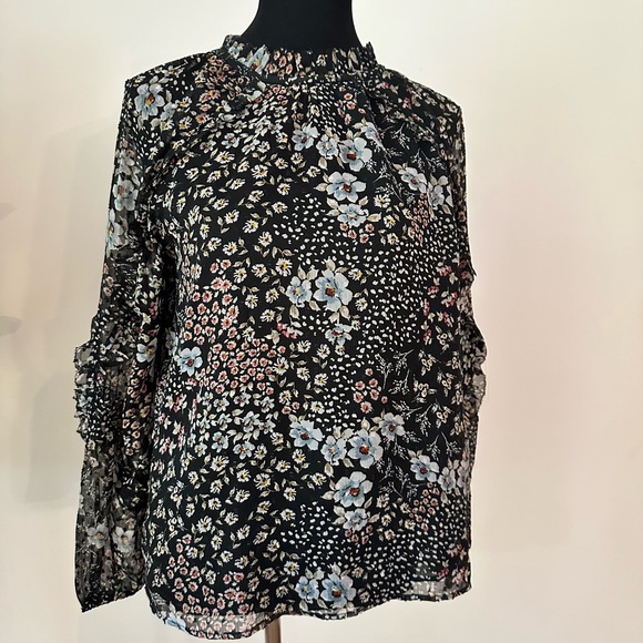 NEW Blue Floral Loft Long Sleeve Blouse Top Shirt Size Small - Picture 2 of 2